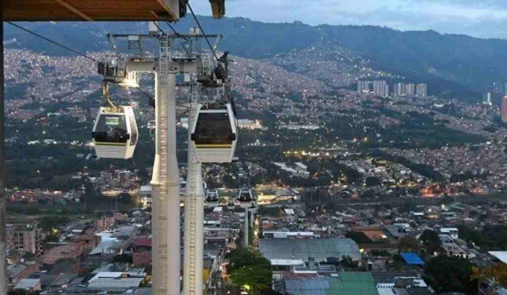 Medellín construirá en 2029 el metrocable más largo de Colombia: seis estaciones, dos municipios y $1,3 billones Así será el megaproyecto del cable aéreo en Medellín