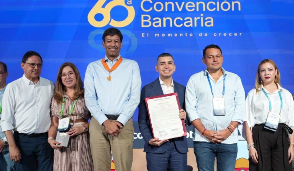 Congreso de la República condecora a Asobancaria y a Jonathan Malagón durante la 60ª Convención Bancaria Asobancaria