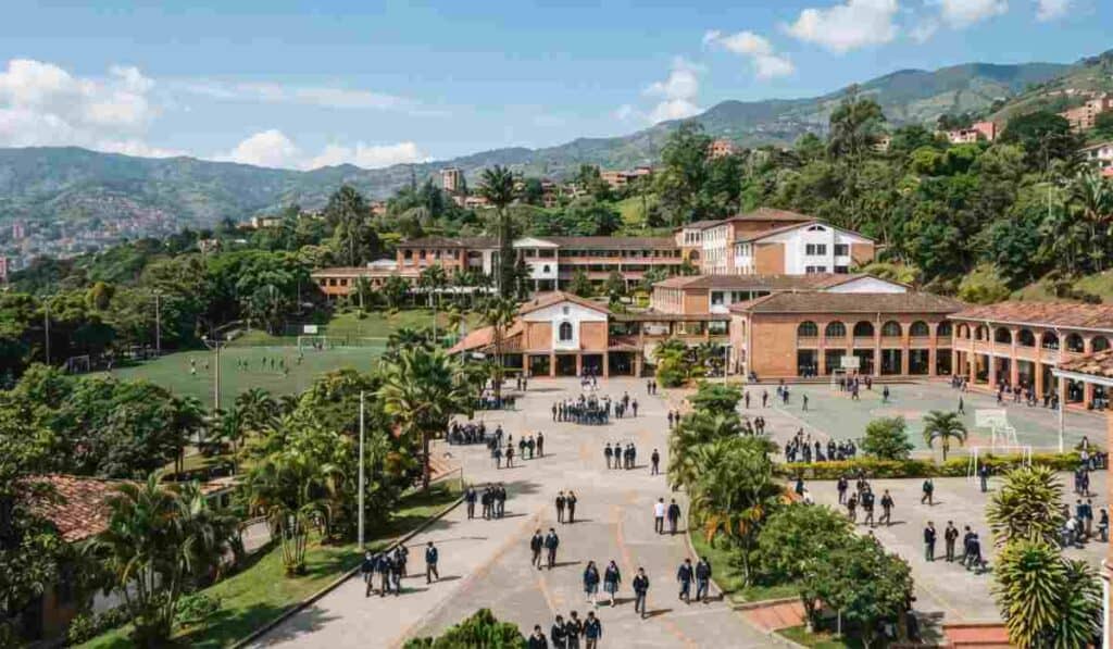 Prioridad que tendrían estudiantes en Colombia: Proyecto les daría importante beneficio Beneficio que tendrían estudiantes en Colombia