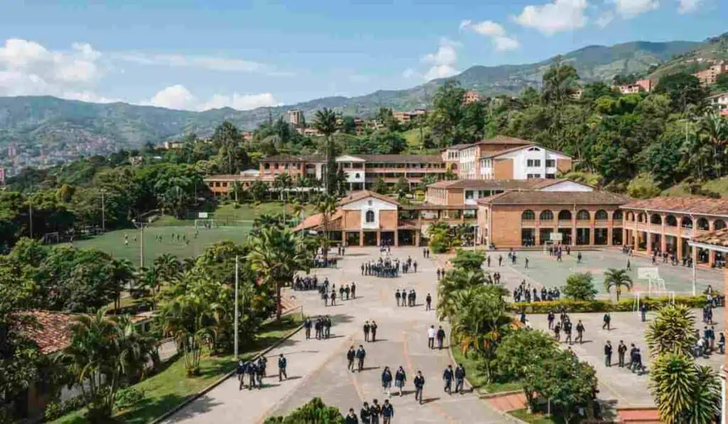 Prioridad que tendrían estudiantes en Colombia: Proyecto les daría importante beneficio Beneficio que tendrían estudiantes en Colombia