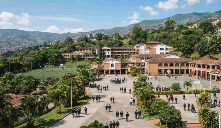 Prioridad que tendrían estudiantes en Colombia: Proyecto les daría importante beneficio Beneficio que tendrían estudiantes en Colombia