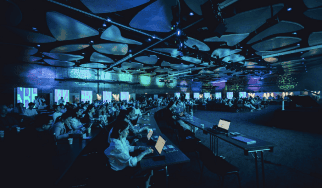 Conexión Summit 2026 busca cerrar la brecha entre grandes empresas y startups en Colombia Conexión Summit 2025