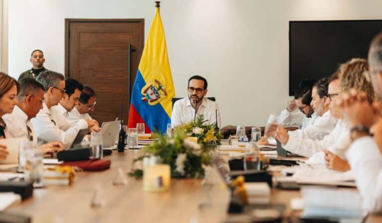 Ahora | De La Espriella ordena revisión total de contratación pública para acabar “roscas”; busca Estado más eficiente Consejo de Ministros del 29 de agosto de 2026