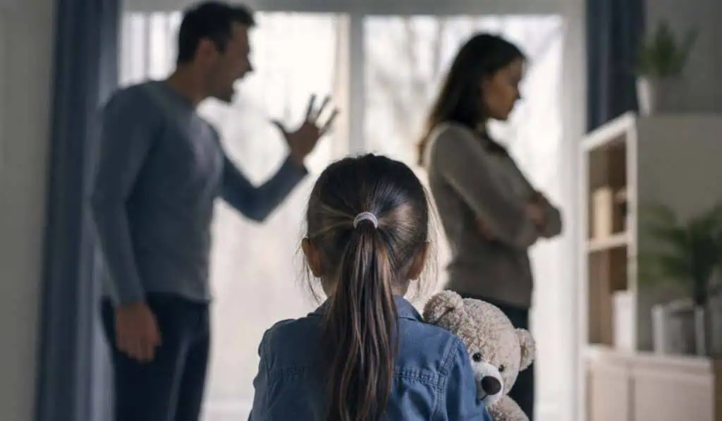 Corte Suprema lanza dura advertencia por impedir que un hijo vea a su papá o mamá: puede haber sanciones Corte Suprema lanza dura advertencia por impedir que un hijo vea a su papá o mamá: puede haber sanciones