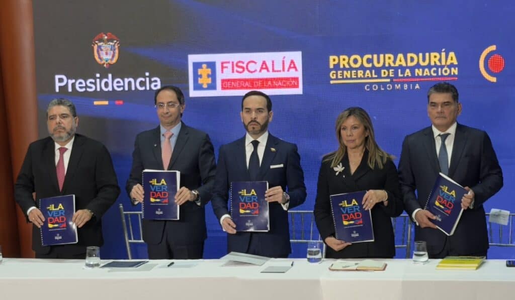 Gobierno De la Espriella entrega 82 casos de presuntas irregularidades a Fiscalía y órganos de control tras empalme Entrega del Libro de la Verdad