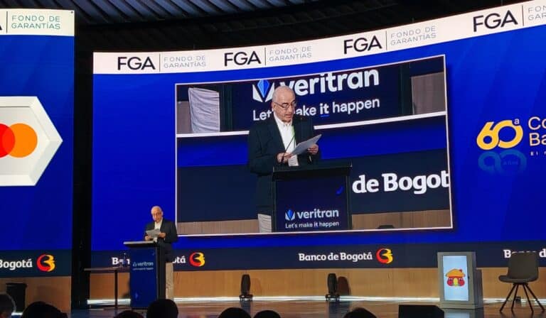 Ahora | Gerente BanRep: Excesos de demanda en Colombia son insostenibles y el dólar cae afectado por alto déficit fiscal Gerente BanRep