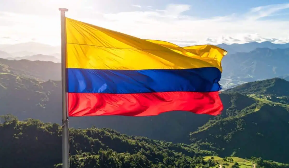 Terremoto en Colombia: El país vive su peor sismo en 10 años. Siga toda la información en vivo Hitachi Energy donará $800 millones para apoyar los esfuerzos de ayuda tras el terremoto en Colombia