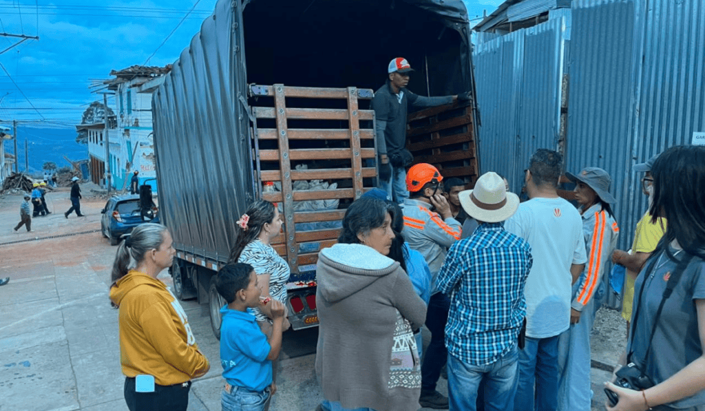 Adopta un Hogar (Grupo Argos + Nicky Jam) supera las 4.100 donaciones y suma más de $2.200 millones para apoyar reconstrucción tras terremoto en Colombia Iniciativa Adopta un Hogar