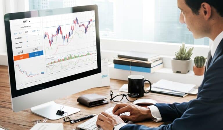 Premercado | Inversores reaccionan a rally en tecnológicas y menores temores sobre la FED: petróleo retrocede Inversores reaccionan a rally en tecnológicas y menores temores sobre la FED: petróleo retrocede