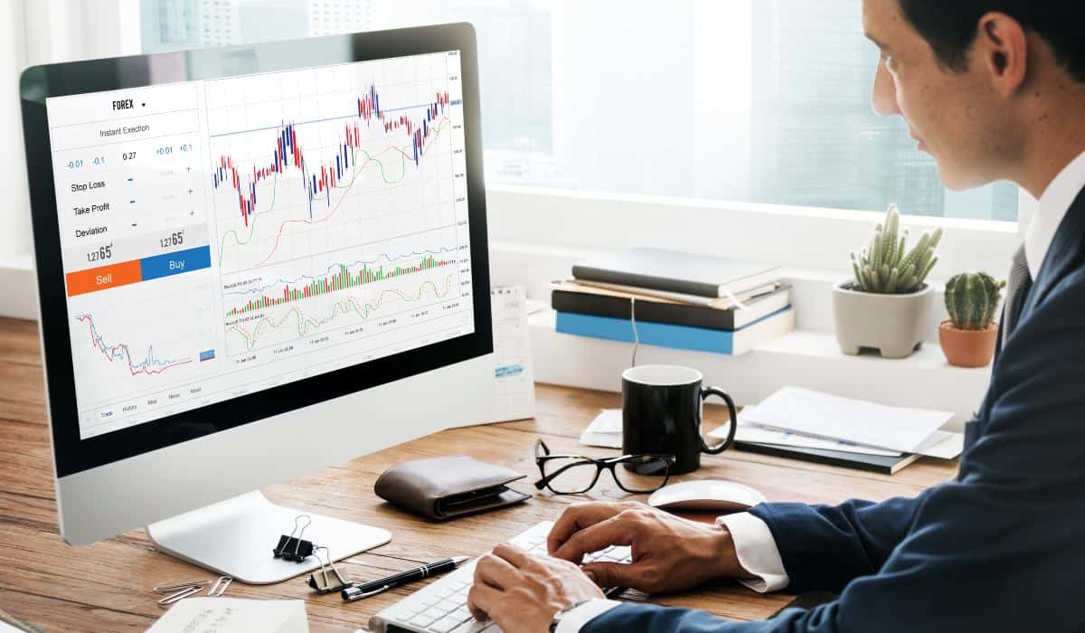 Home - Valora Analitik Inversores reaccionan a rally en tecnológicas y menores temores sobre la FED: petróleo retrocede