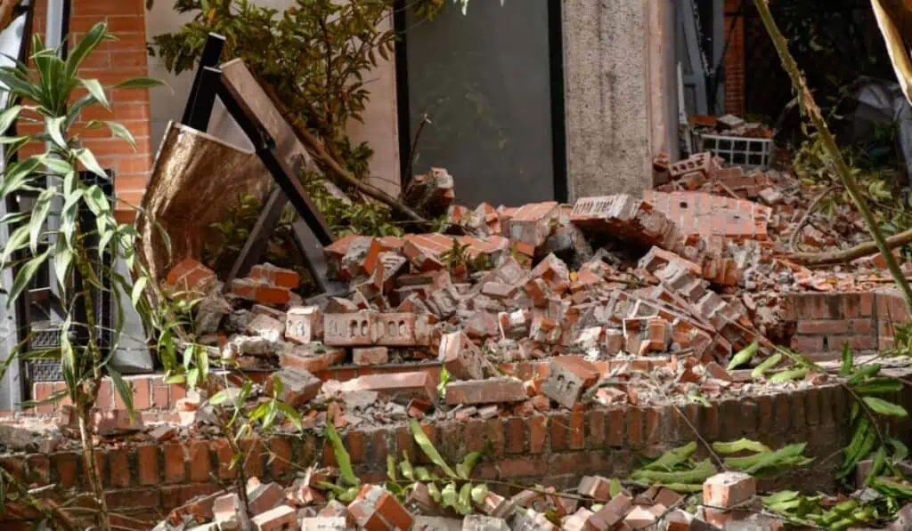 La alerta que ayudó a salvar vidas segundos antes de terremoto de 7.4 que sacudió a Colombia La alerta que ayudó a salvar vidas segundos antes de terremoto de 7.4 que sacudió a Colombia