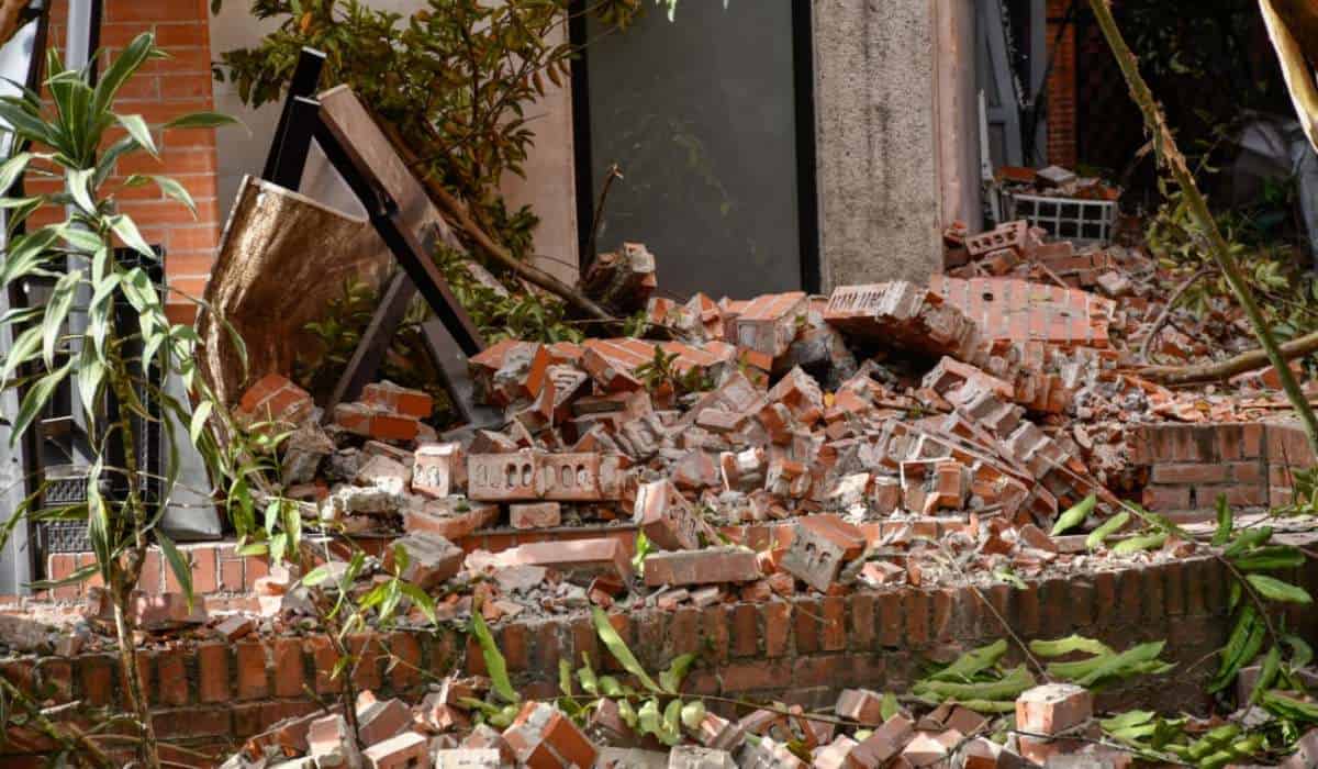 Terremoto en Colombia: El país vive su peor sismo en 10 años. Siga toda la información en vivo La alerta que ayudó a salvar vidas segundos antes de terremoto de 7.4 que sacudió a Colombia