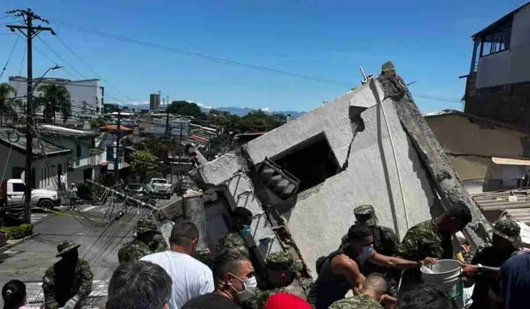 La norma del 75 % para la reconstrucción de conjuntos tras el terremoto en Colombia