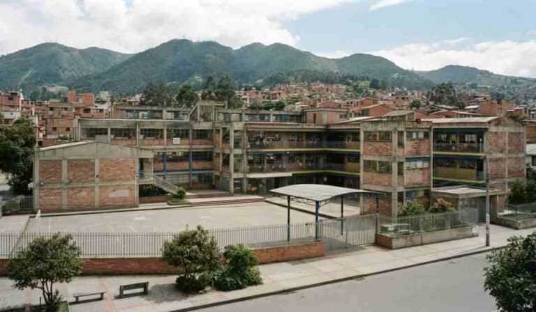Los tres nuevos cambios radicales que habría en colegios por orden del Gobierno De la Espriella Los tres cambios que tendrían los colegios públicos en Gobierno De la Espriella
