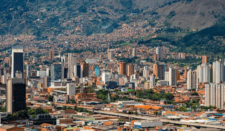 Antioquia lanzará licitaciones viales y de trenes.
