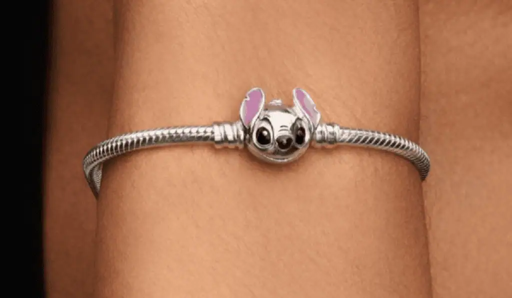 Pandora reúne selección de los best sellers inspirados en personajes de Disney Pandora presenta colección de joyería inspirada en personajes de Disney
