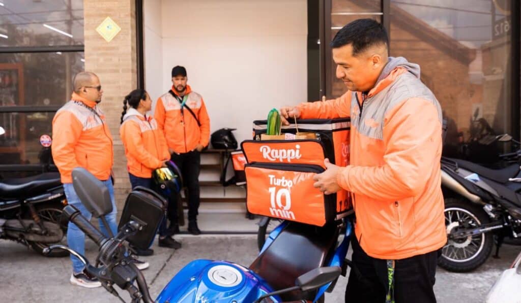 Rappi completa más de 4.500 aliados en Medellín: casi el 20 % de la operación nacional ocurre en la ciudad Rappi Turbo en Medellín