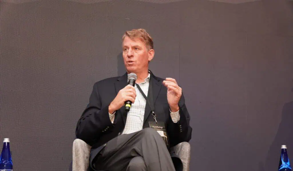 Relevante | Fitch: Si el ajuste fiscal no se ejecuta, la deuda pública de Colombia puede explotar Richard Francis, líder de Fitch Ratings