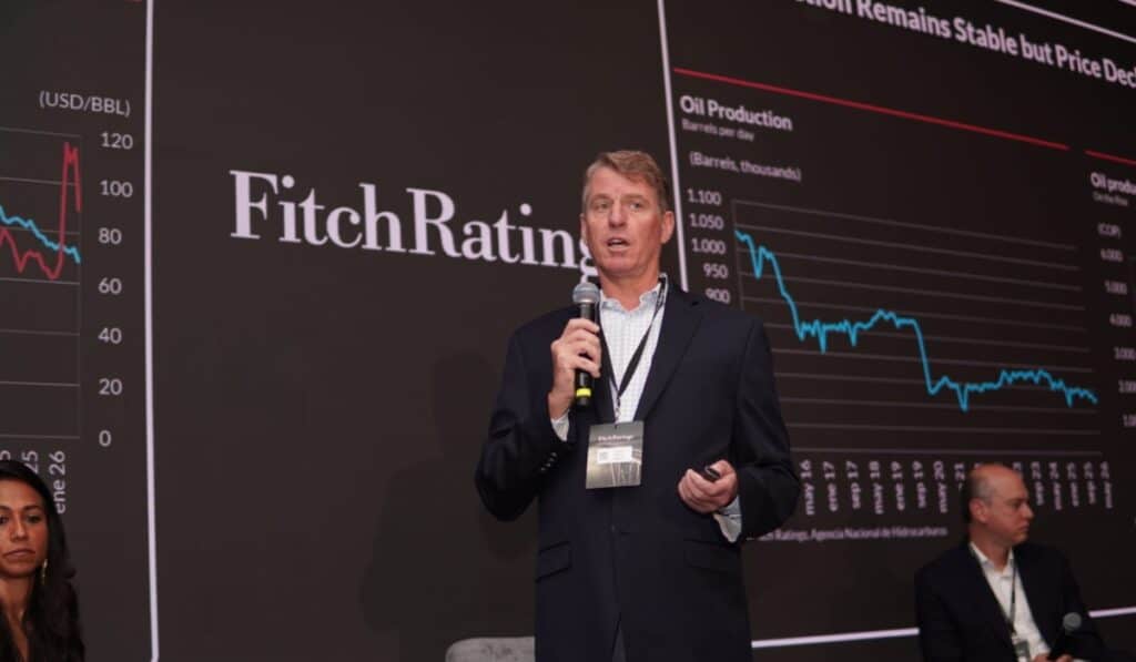 Ahora | Fitch no ve ajuste fiscal posible en Colombia en uno o dos años Richard Francis, líder de Fitch Ratings