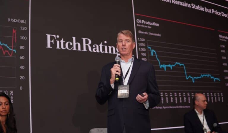 Ahora | Fitch no ve ajuste fiscal posible en Colombia en uno o dos años Richard Francis, líder de Fitch Ratings