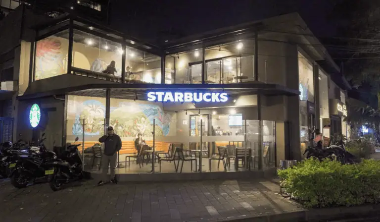 Starbucks Laureles