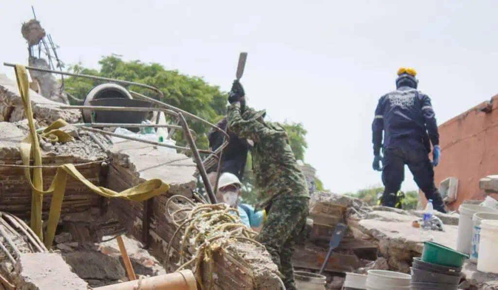 Gobierno convoca a constructoras para plan de reconstrucción de viviendas tras terremoto en Colombia Terremoto en Colombia y planes de inversión