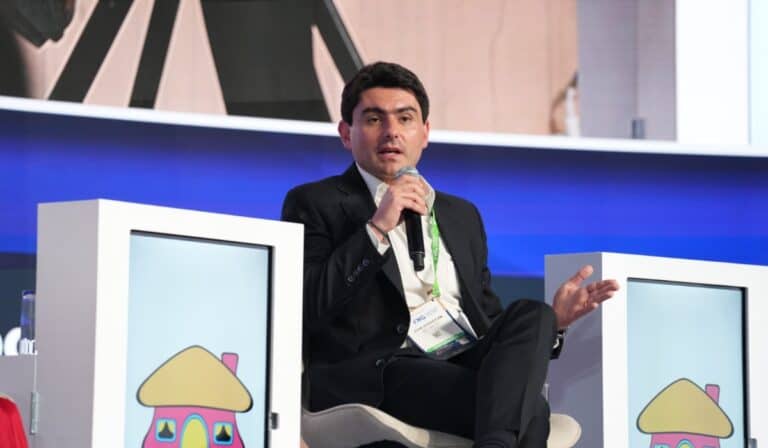 Viceministro técnico de Hacienda no ve factible volver a la Regla Fiscal en el corto plazo; sí prevé un ancla fiscal Viceministro técnico de Hacienda, Juan Sebastián Betancur