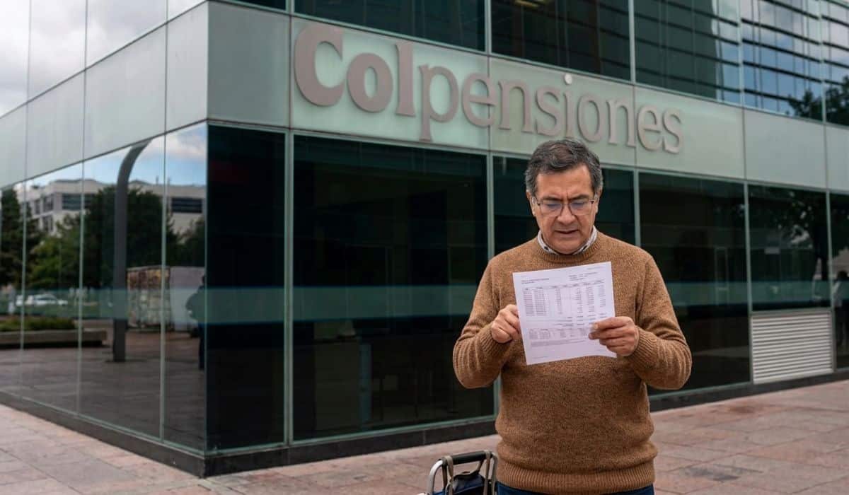 pensionados en colombia que pueden recibir mas mesadas