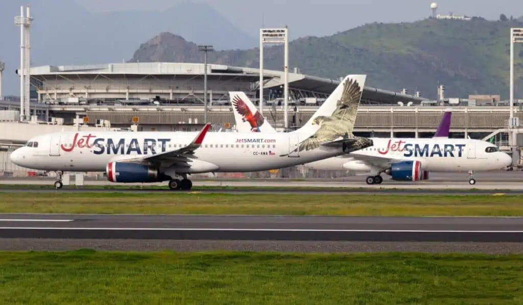 JetSmart anuncia nueva ruta directa entre Medellín y Buenos Aires: revela interés en Venezuela Aviones de JetSmart