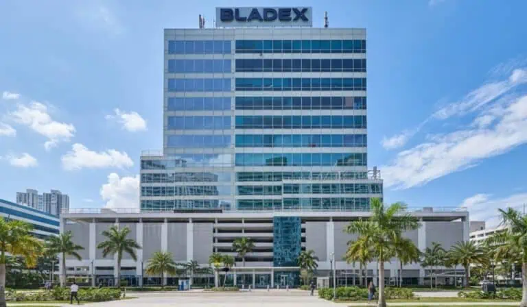 Bladex cree que los recortes de tasas de la FED llegaron a su fin y anticipa encarecimiento en créditos Bladex