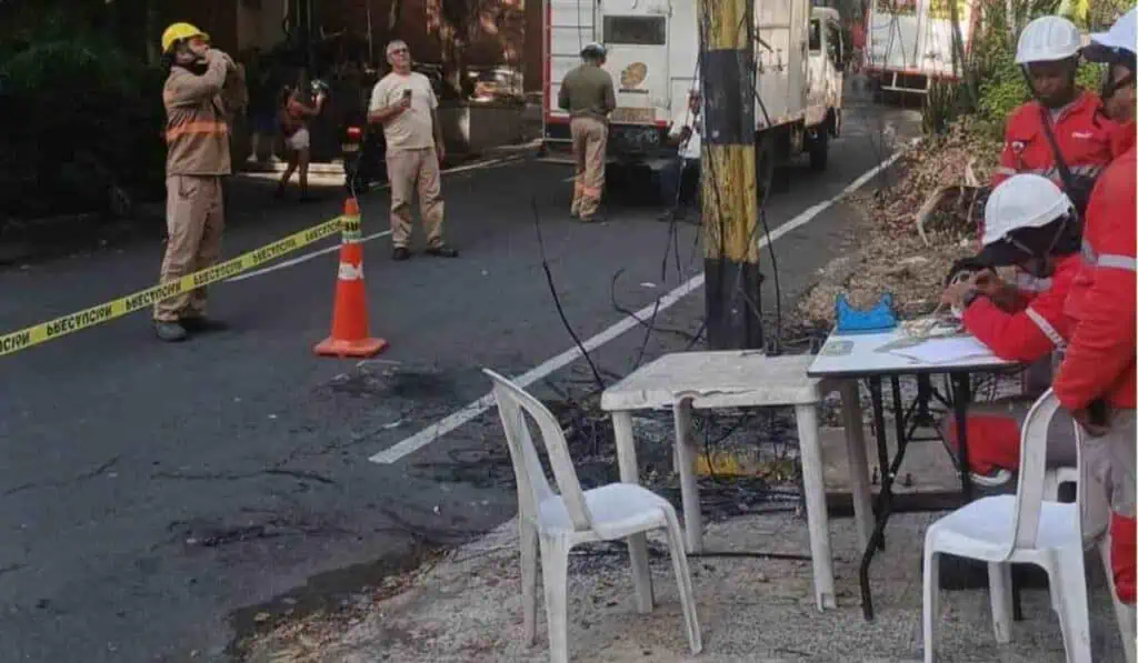 CRC alerta por operación que dejaría a Claro como único proveedor de fibra en 778 rutas Claro busca expandirse en todo el territorio nacional