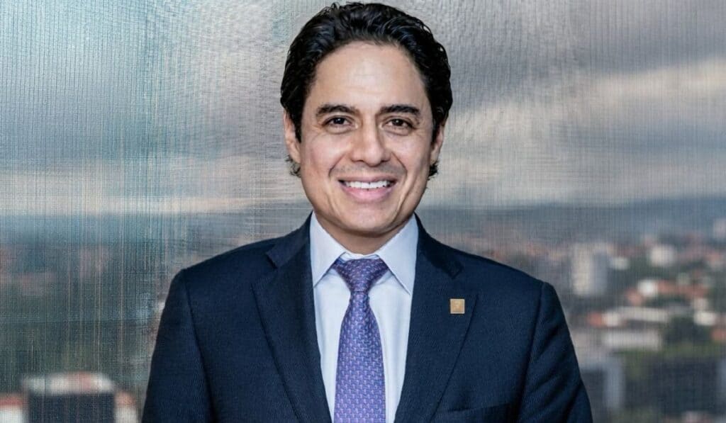Diego Urrego es elegido como nuevo presidente encargado de Colpensiones Diego Urrego es elegido como nuevo presidente encargado de Colpensiones