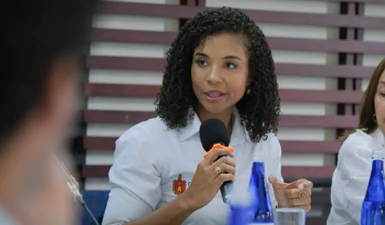 Gobernadora del Chocó detalla avances con el Gobierno Nacional para la reconstrucción, apuesta por el paso bioceánico y Obras por Impuestos Gobernadora del Chocó, Nubia Córdoba
