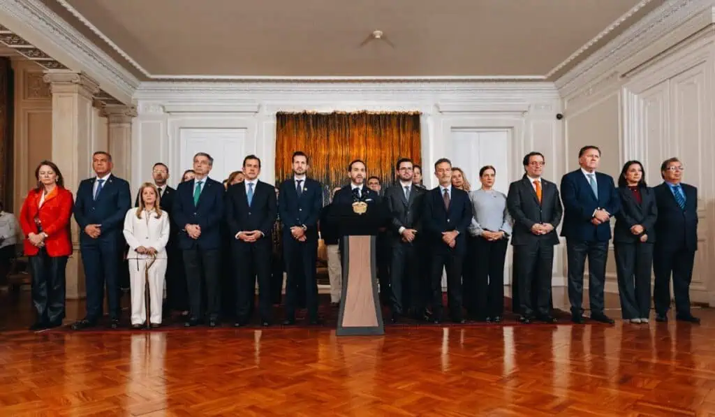 Obras por Impuestos se abre a las zonas del terremoto: Gobierno crea modalidad especial para la reconstrucción Gobierno de Abelardo de la Espriella gabinete ministros