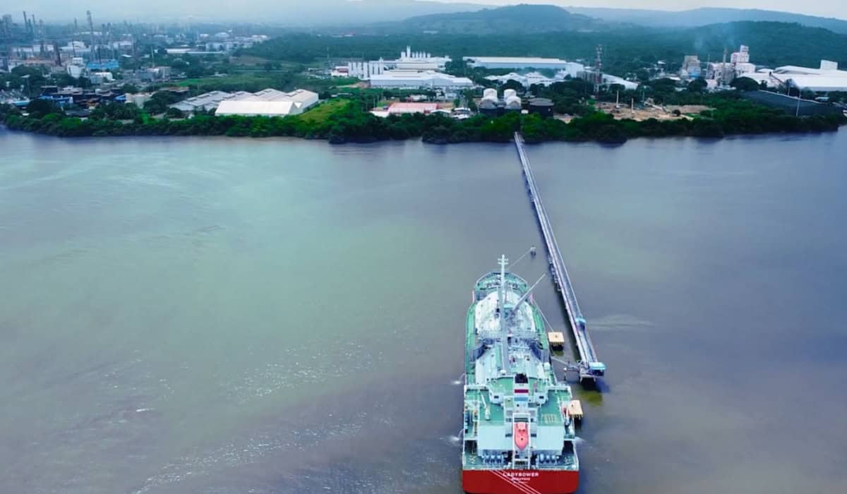 Home - Valora Analitik Importación de gas licuado de petróleo (GLP). Imagen: Colgas
