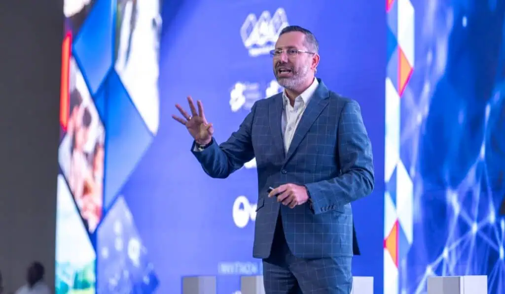 Entrevista | Ministro de Vivienda revela que el sector necesita $2 billones más para 2027; habló de avances en reconstrucción tras el terremoto Jaime Andrés Beltrán, ministro de Vivienda. Imagen: Andesco