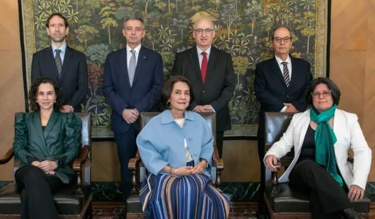 Atención | Banco de la República sorprende al mercado y aumenta las tasas de interés en Colombia a 12,25 %. Junta Directiva del Banco de la República septiembre de 2026
