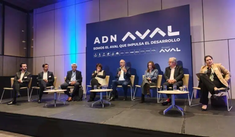 Grupo Aval cuestiona cambios en impuestos en Bogotá: encarece el crédito y afecta rentabilidad Líderes del Grupo Aval en su Cumbre Regional en Bogotá