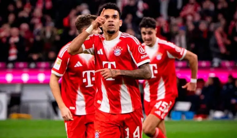 Luis Díaz vale casi el doble que los 20 jugadores más valiosos del FPC Luis Díaz está valorado en 70 millones de euros, mientras los 20 jugadores más valiosos del FPC suman 36,4 millones de euros, según Transfermarkt.