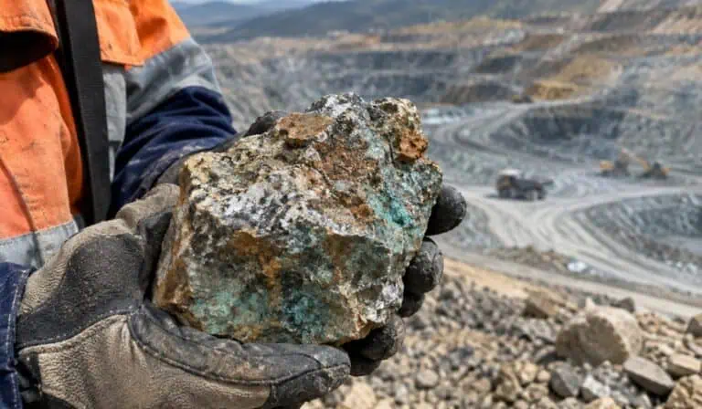 Exportaciones de banano y ferroníquel se verían superadas por proyecto minero de AngloGold Ashanti en Antioquia Exportaciones de banano y ferroníquel se verían superadas por proyecto minero de AngloGold Ashanti en Antioquia