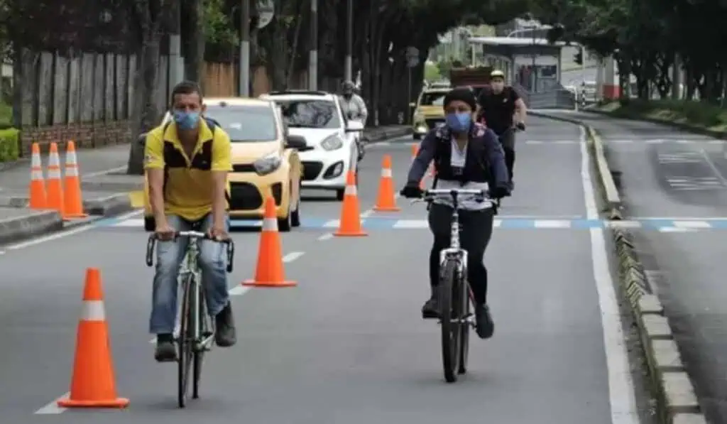 Nueva ley suspende hasta por 10 años licencia de conductores por irrespeto a ciclistas Nueva ley le quita la licencia de conducción por 10 años