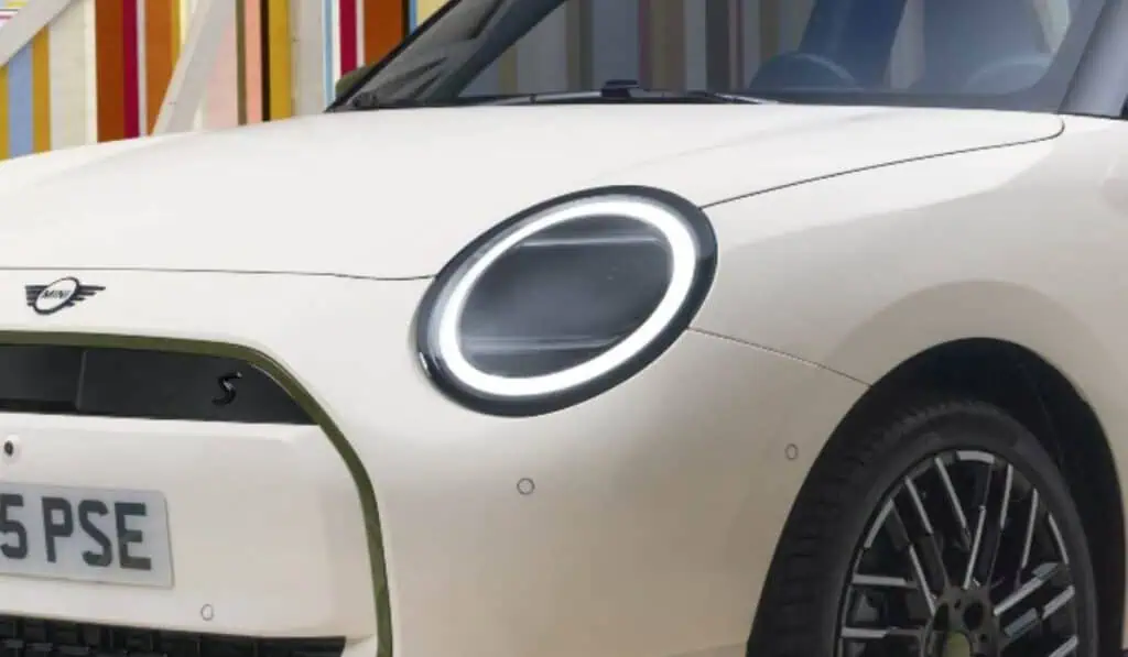 Nuevo Mini Cooper aterrizó en Colombia: Compacto, elegante y con alta tecnología Nuevo Mini Cooper que llegó a Colombia