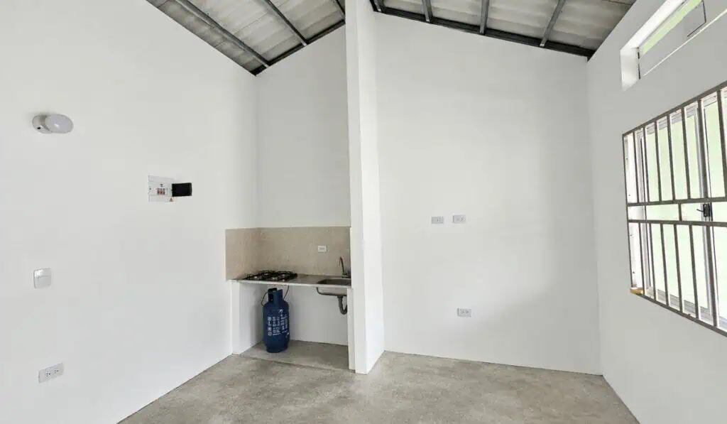 Grupo Argos y Nicky Jam entregaron la primera vivienda de Adopta un Hogar en Quibdó: así avanza la construcción de 1.000 viviendas Otras zonas de la casa de Adopta un Hogar