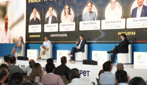Home - Valora Analitik Panel sobre el impacto de la IA en el sector de hidrocarburos