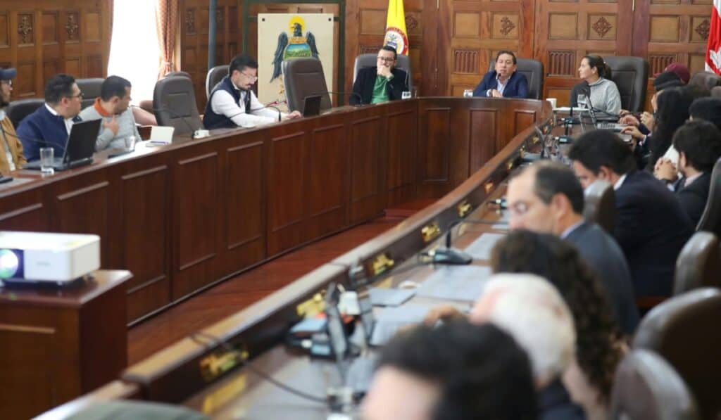 Tren de Boyacá avanza en prefactibilidad: así será el corredor que conectará La Caro con Belencito Reunión entre la FND y Boyacá