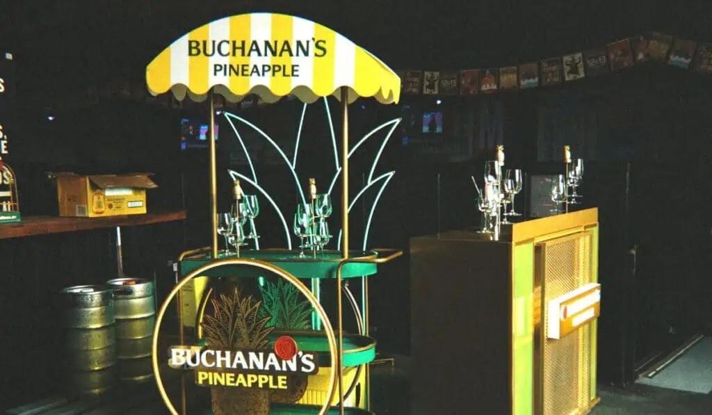 Diageo lleva su whisky más reconocido al terreno de los festivales de música Buchanan’s Pineapple llega a Cordillera para refrescar la forma de disfrutar el whisky. Foto: Cortesía.
