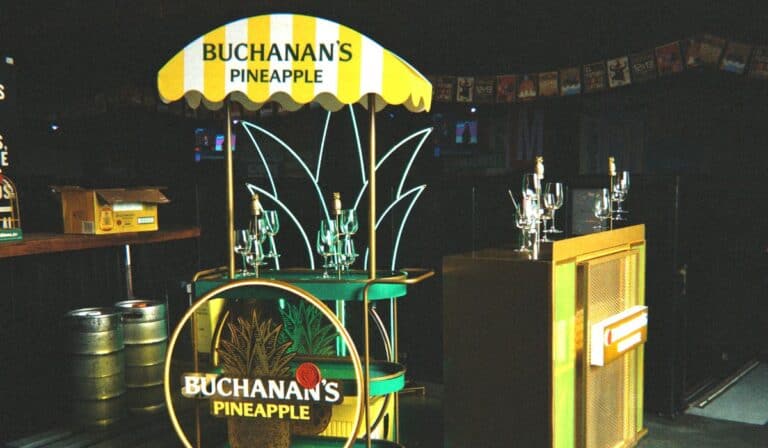 Diageo lleva su whisky más reconocido al terreno de los festivales de música Buchanan’s Pineapple llega a Cordillera para refrescar la forma de disfrutar el whisky. Foto: Cortesía.