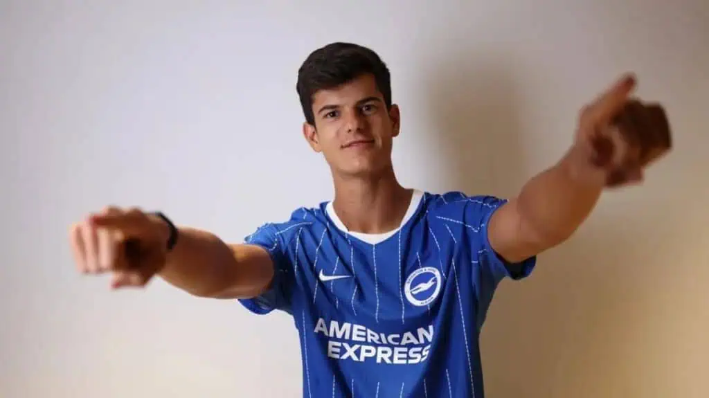 Real Madrid gastó US$261 millones en fichajes sin vender una sola estrella: Su cantera cubrió más del 90 % Chema Andrés debutó con el equipo principal en enero de 2025