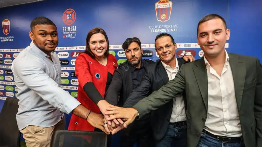 Lionel Messi comprará histórico equipo de fútbol de dueños colombianos Lionel Messi comprará histórico equipo de fútbol de dueños colombianos