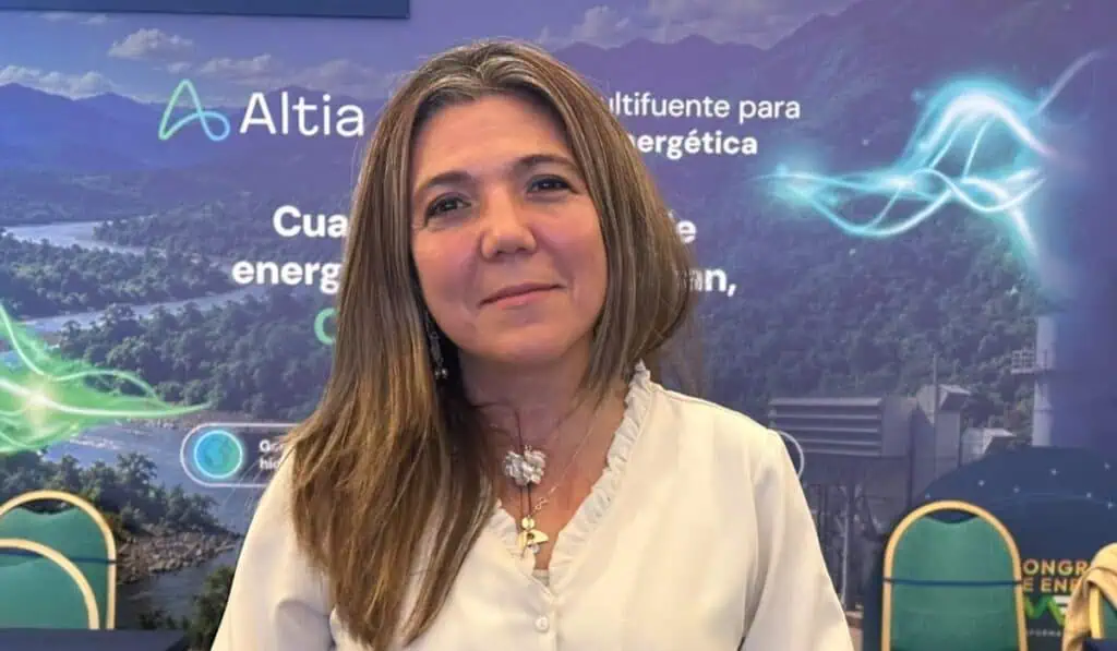Exclusiva | “Estamos haciendo todo para pasar este fenómeno de El Niño”: directora de la CREG Adriana Jiménez, directora de la CREG. Imagen: Alejandro Correa / Valora Analitik